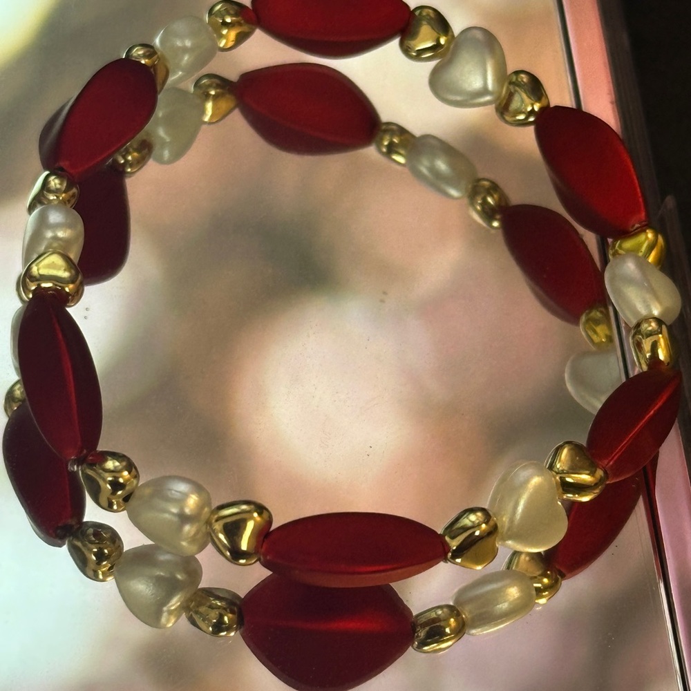 Chic Red and Gold Heart Beaded Bracelet